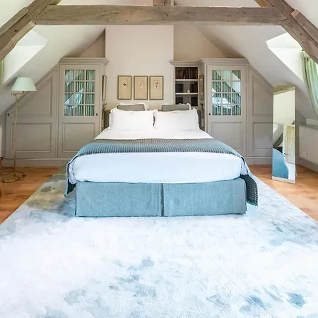 Le Clos De Grace 4* إكوموفيل