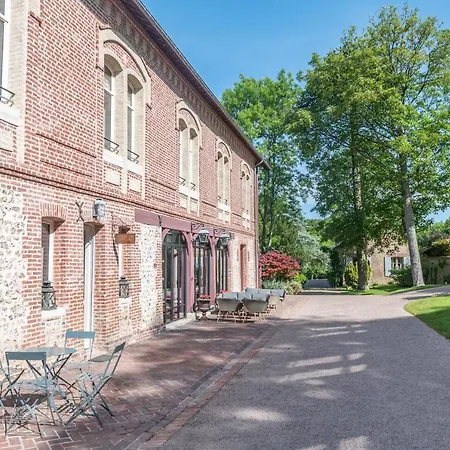 Le Clos De Grace 4*