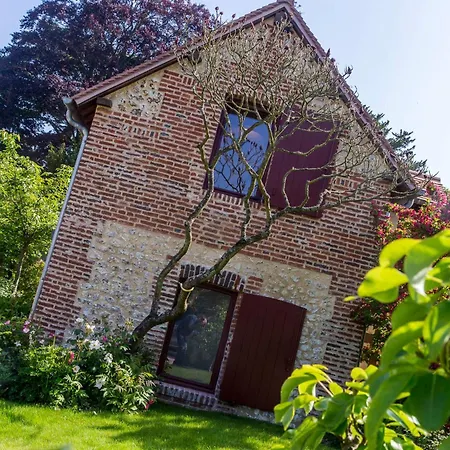 Le Clos De Grace Bed & Breakfast 4*