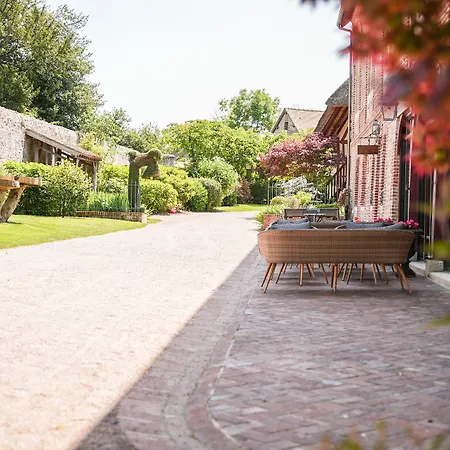 Le Clos De Grace Bed & Breakfast Équemauville