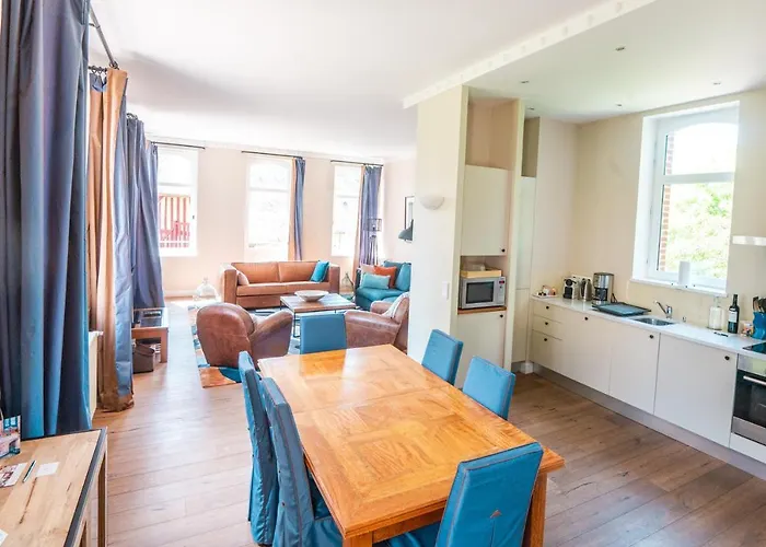 Le Clos De Grace Bed & Breakfast 4*