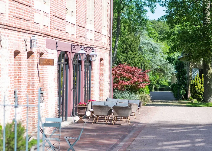 Le Clos De Grace Bed & Breakfast 4*